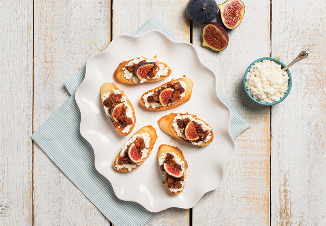 Fig and Pear Bruschetta With Ricotta