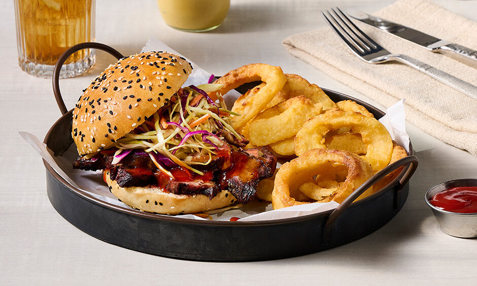 4” Black & White Sesame Burger Bun – ACE Bakery® Foodservice