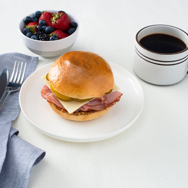 Light and flavourful bun, with a soft, golden crust and a tender interior. The perfect foodservice burger bun or soft sandwich carrier.