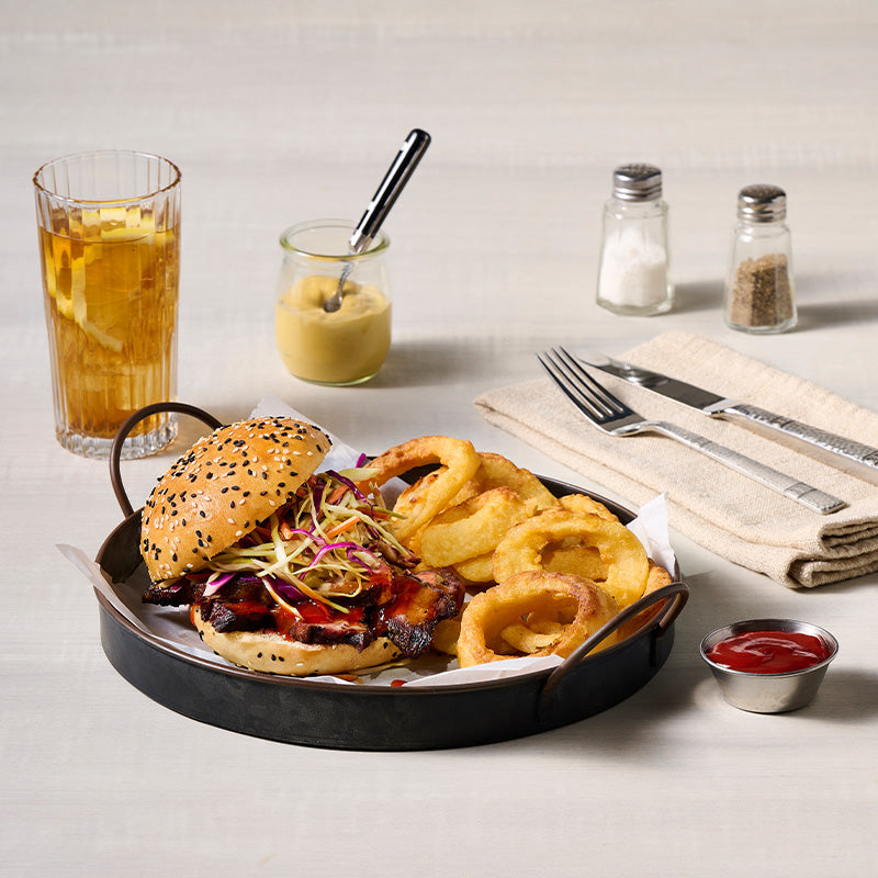 A familiar flavour with a high impact plate presence, this bun is topped with white and black sesame seeds for an elevated experience.